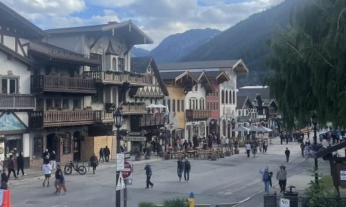 main street in leavenworth, washington (2023 06 18) (cropped)